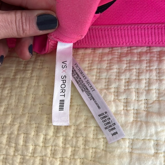 Victoria’s Secret VSX Sports Bra 34DD
Bright Pink Black Color - Picture 4 of 5